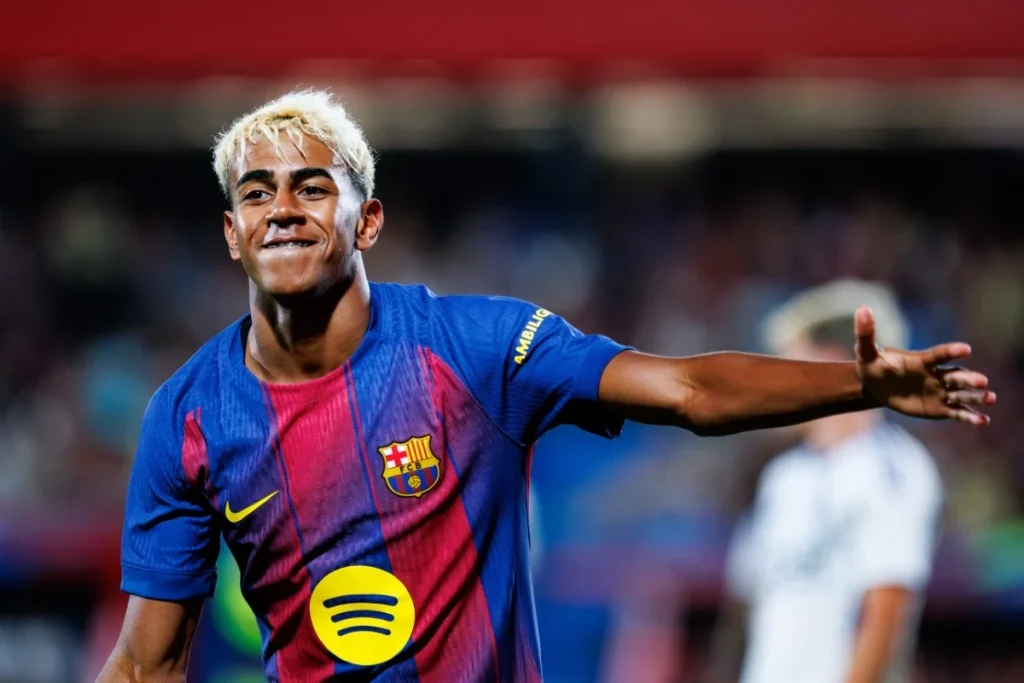 FC Barcelona - Lamine Yamal 1